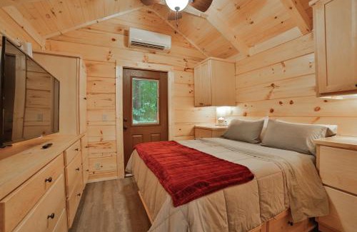 Lookout Valley Neighborhood Association House | Martha Cabin Tiny Cabin By Downtown Chattanooga