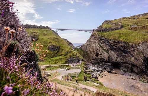 Treknow House | Martha's Harbour - sleeps 6 - near Tintagel