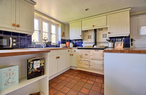 Holworth House | Martie Cottage - cosy cottage idyllic village