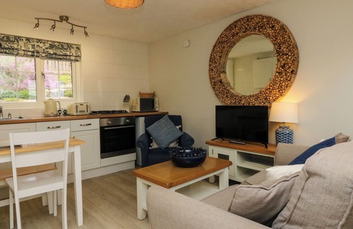 Watermouth Cottage | MARTIN COTTAGE, pet friendly, with a garden in Ilfracombe