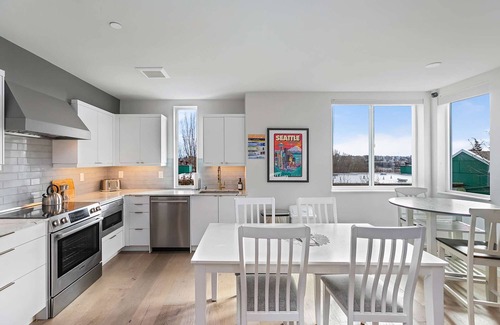 East Queen Anne Apartment | Marty McFly's Iconic Skateboard Sweet Suite