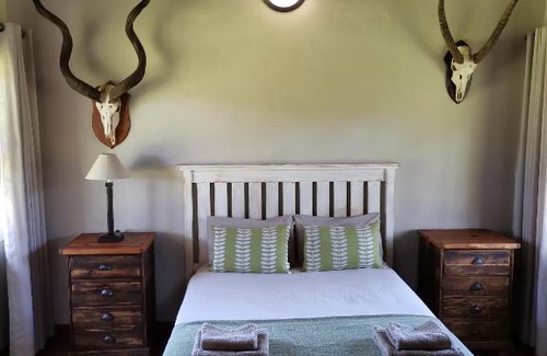 Mudimeli Cabin | Marumbi Lodge & Hunting Safaris