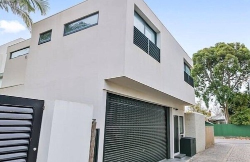 Middle Park Apartment | Marvellous Middle Park Luxury Loft+View. Sleeps 4.