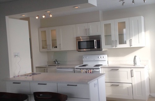 Hull Condo | Marvellous Waterfront Two Bedroom Condo facing Parliament Hill and Ottawa River