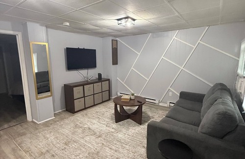 Trenton Apartment | Marvelous 2-bedroom apartment with AC in Hamilton Township