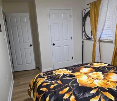 Georgetown House | Marvelous 3-bedroom 2-bathroom house with Central Air charming Georgetown