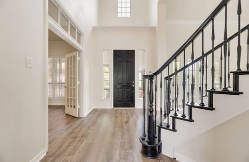 Allen House | Marvelous 4-bedroom house with Large backyard and pool/SPA
