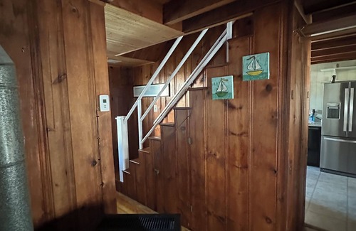 Ship Bottom Cottage | Marvelous 5-bedroom cottage one from ocean in Ship Bottom with AC, game room