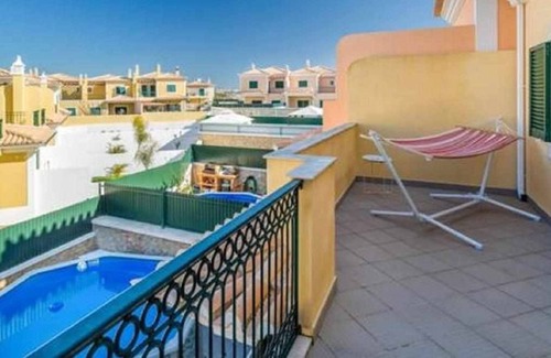 Guia House | Marvelous Relaxing Villa with Private Pool