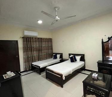 F-7 Sector House | Marvi Guest House