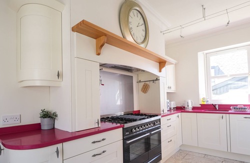 Inverness City Centre Cottage | Mary Ann Villa