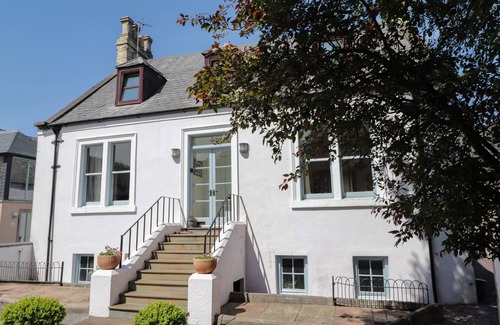 Inverness City Centre Cottage | Mary Ann Villa