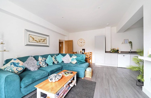 Boscombe Cottage | Mary Bowes Terrace