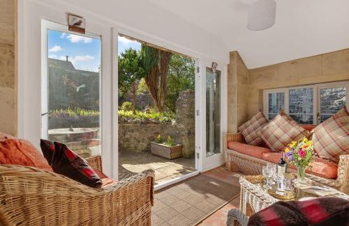 St Davids House | Mary Cottage