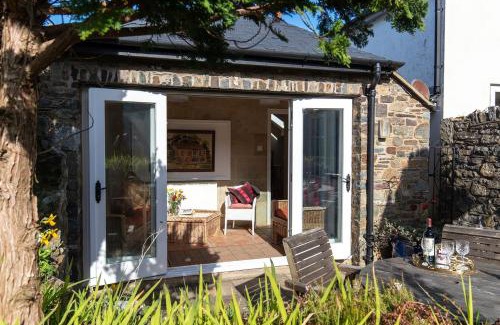 St Davids House | Mary Cottage