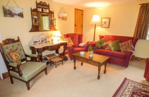 Ilfracombe House | Mary's Cottage