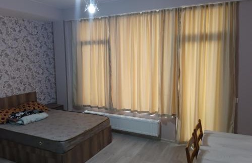 Didube Apartment | Mary's Cozy & Lovely studio on very quiet Khosharauli street