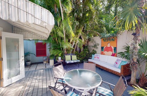 White St. Gallery Cottage | Maryann's Place - Large Monthly Studio (New Listing)