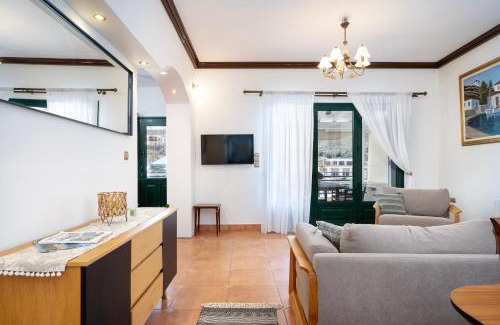Vlychadia Apartment | Marys Beachfront Villa