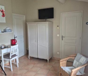 L'Isle-sur-la-Sorgue Bed & Breakfast | Mas Clement - Chambre et table d'hôtes