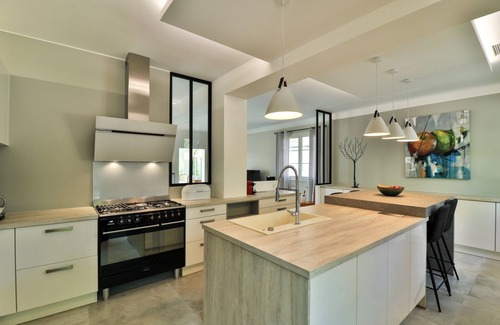 Aix-en-Provence Villa | Mas de 6 Chambres, Piscine, Jardin, Salle de Sport