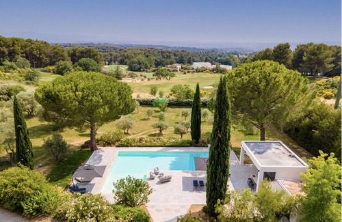 Aix-en-Provence Villa | Mas de 6 Chambres, Piscine, Jardin, Salle de Sport