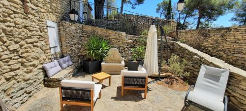 Saumane-de-Vaucluse Bed & Breakfast | Mas de charme au calme en pleine garrigue