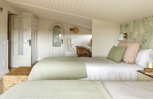 Mont-Ras Villa | Mas del Suro - Masia in the heart of Costa Brava