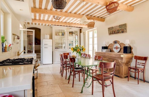 Saignon Villa | Mas Des Collines - Six Bedroom Villa, Sleeps 12