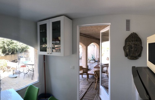 Montagnac Apartment | Mas des Micocouliers