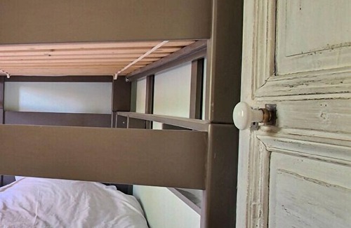 Saint-Cannat Other | Mas for rent in Saint Cannat in a green setting