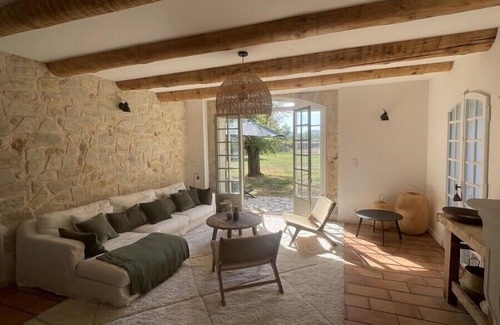 Mallemort House | Mas la Pradelle, at the gates of the Luberon, ideal for 12 people
