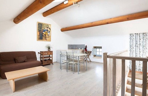 Saint-Laurent-des-Arbres House | Mas Le Petit Nizon