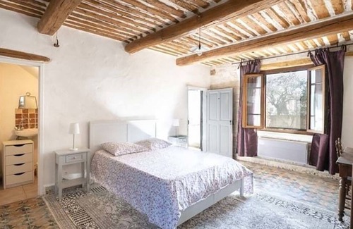 Saint-Laurent-des-Arbres House | Mas Le Petit Nizon