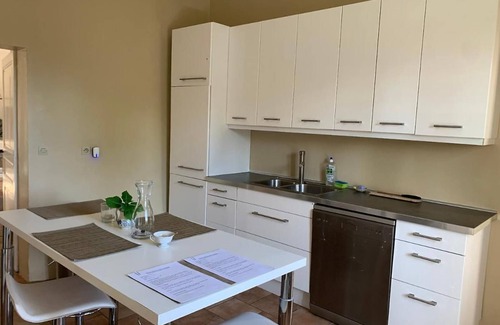 La Bruguiere House | Mas LES ROMARINS, 10min Uzès, pool & large garden, cosy, great family experience
