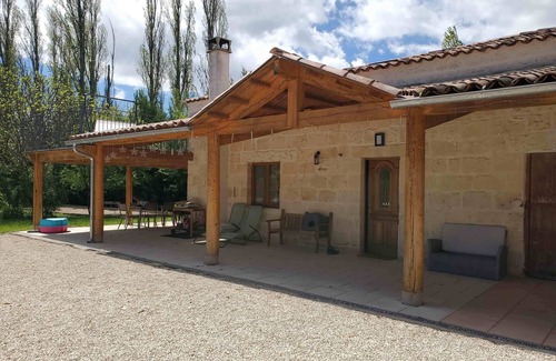Bernis House | Mas of character in peace