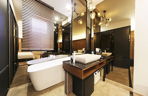 Masan Hotel | Masan Almond Hotel