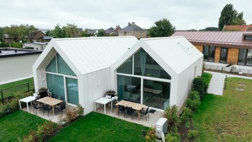 Maaseik Ski Chalet | Mase luxe waterunits