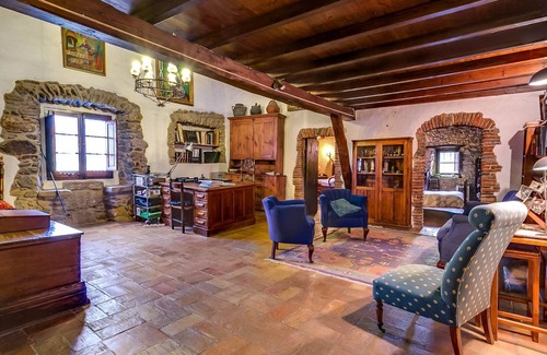 Mont-Ras Cottage | Masia Urbana en la Costa Brava