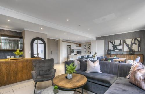 Greater Johannesburg Metropolitan Area Apartment | Masingita Towers Luxury Hotel604