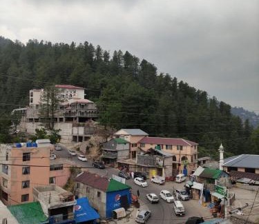 Khaira Gali House | Maskan Guest House