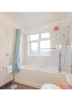 Brondesbury Park Villa | Massa