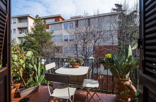 Scandellara Apartment | Massarenti 406 Elegant Apartment by Wonderful Italy