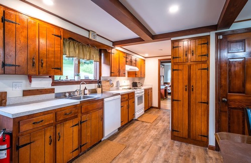 Sunday River Area House | Massive Historic 8 Bedroom Barnhouse (Renovated)!