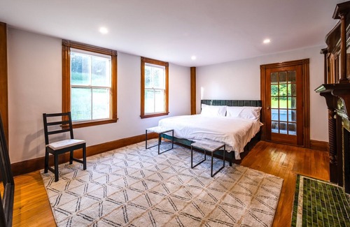 Sunday River Area House | Massive Historic 8 Bedroom Barnhouse (Renovated)!