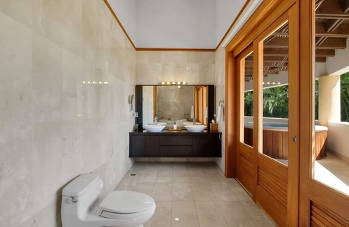 Las Piedras House | Massive Pool, Sleeps 24 guests, Ocean Views