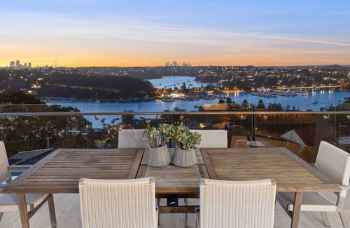Balgowlah Heights House | Massive Sydney Harbour Views - Luxury Home between Mosman and Manly