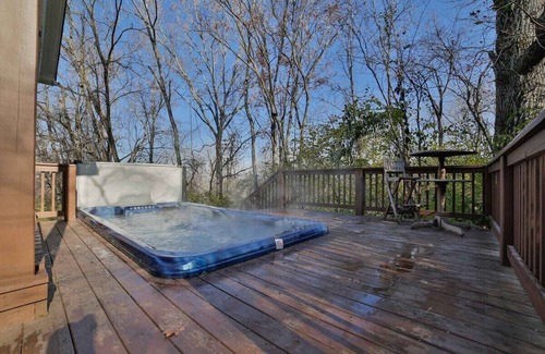 Lookout Valley Neighborhood Association Ski Chalet | Massive Vacation Home with Pool & Swim Spa