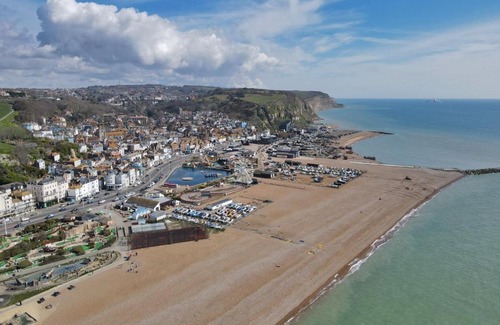 Old Town Hastings House | master accommodation suite 5