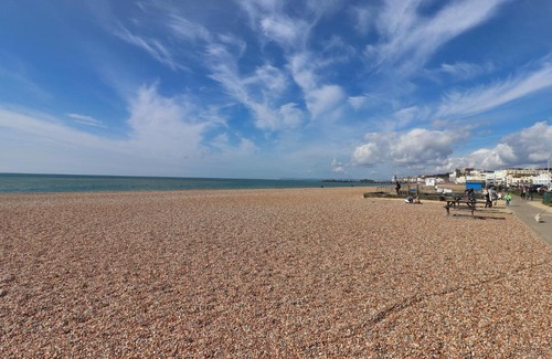 Old Town Hastings House | Master accommodation suite 4 attic room